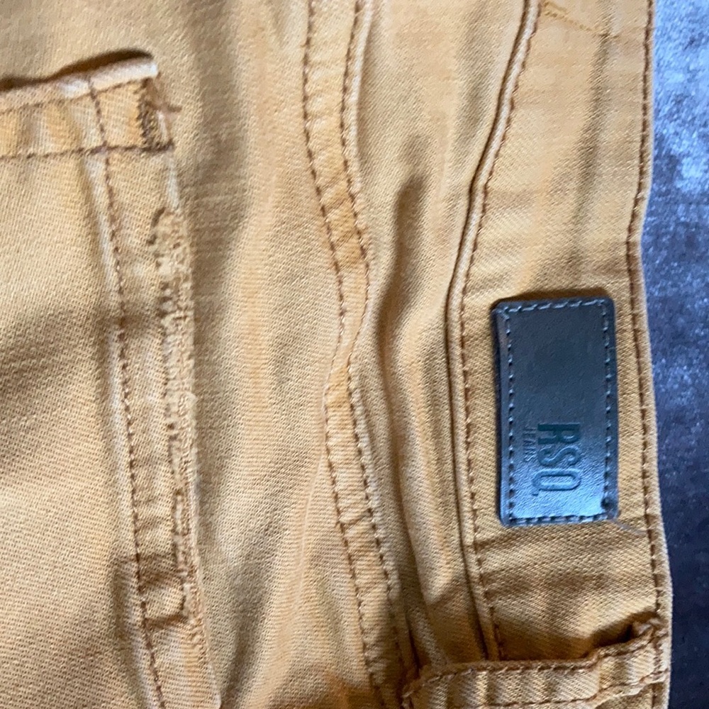 Shorts - Picture 4 of 5